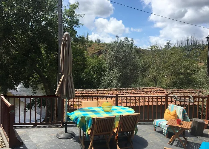 Casa Do Rio Alva